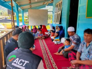 ACT Sumut Bagikan Paket Hygienis di Kampung Muallaf Lau Gedang