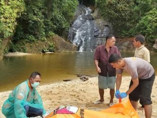 Pria Tua Ditemukan Tewas di Air Terjun Kuala Marus