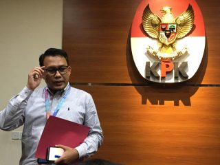 KPK Eksekusi 2 Eks Anggota DPRDSU ke Lapas Perempuan Medan