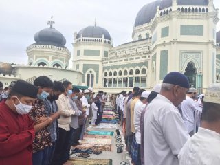 Gelar Salat Idul Adha 1441 H, BKM Masjid Raya Al Mashun Medan Terapkan Protokol Kesehatan