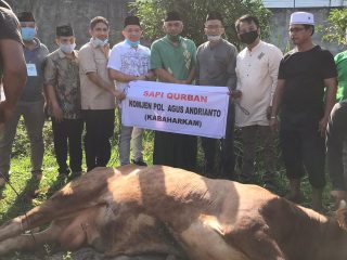 Serahkan Sapi Kurban Seberat 700 Kg ke PWNU Sumut, Kabaharkam Polri : Wujud Syukur kepada Sang Khalik