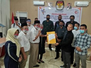 Bapaslon Tigor-Idlinsyah Mendaftar ke KPU Labuhanbatu Dihari Terakhir