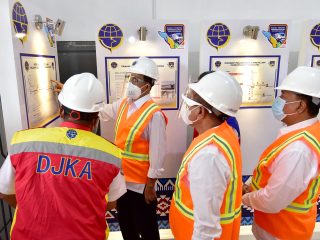 Menhub dan Gubsu Tinjau Pembangunan Jalur KA Program Padat Karya