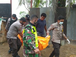 Penuh Luka Bacok, Mayat Korban Pembunuhan Gegerkan Warga Mella 2