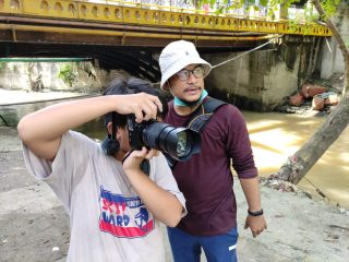 Antusiasnya Anak-anak Kampung Sejahtera Belajar Fotografi Bersama PFI