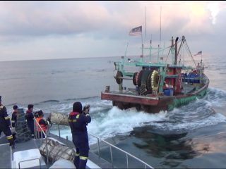 Diwarnai Aksi Kejar, Operasi KKP di Selat Malaka Berhasil Amankan 3 Kapal Illegal Fishing