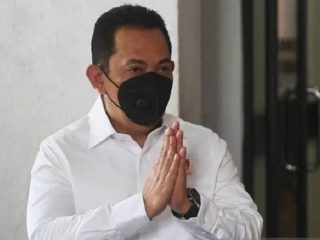 Dilantik Jokowi, Listyo Sigit Resmi Gantikan Idham Aziz Jadi Kapolri