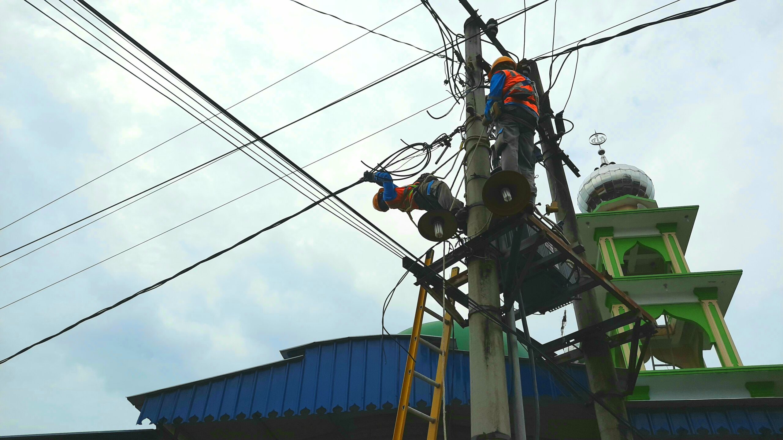 Jajaran PLN UP3 Lubukpakam Konsisten Jaga Keandalan Listrik