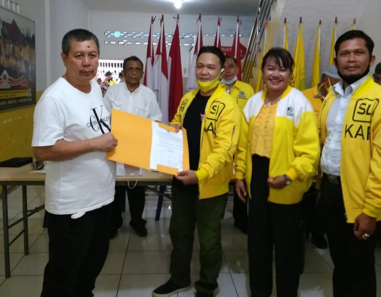 Resmi Terima SK, 21 Pimpinan Kecamatan Partai Golkar Sampaikan Pakta Integritas