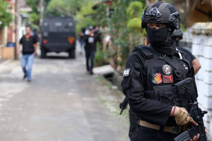 Densus 88 Tangkap Terduga Teroris di Tangerang