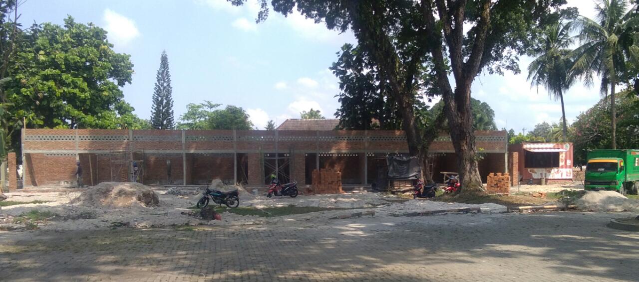Tanpa Plang IMB, 8 Unit Kios Permanen Berdiri di Lahan Parkir Masjid PTPN 2 Tanjungmorawa