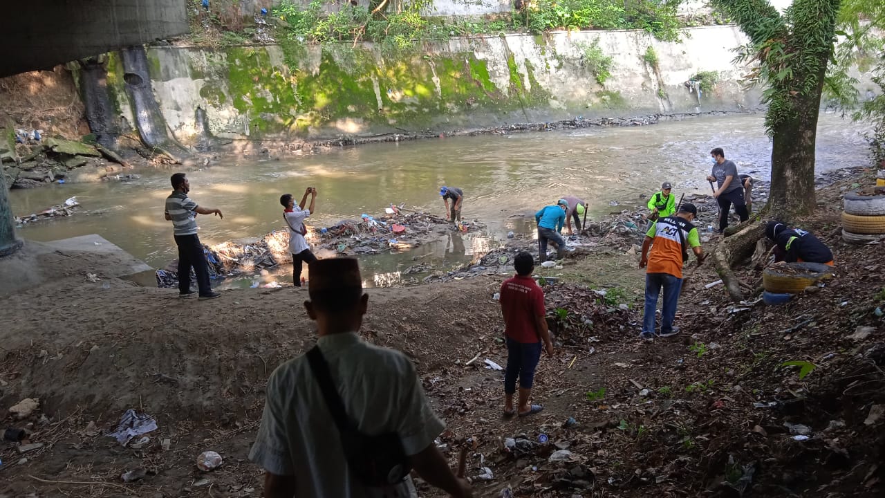 Gandeng ACT-MRI Sumut, Masyarakat Medan Barat Gelar Aksi Gotong Royong