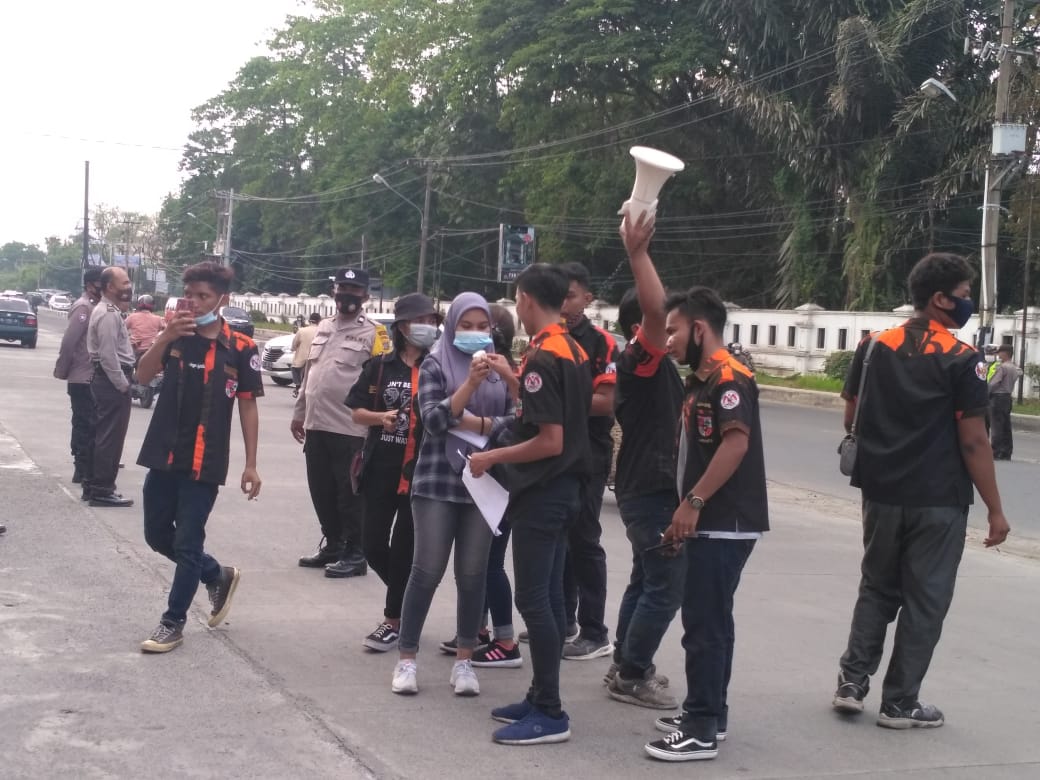 Sapma PP Unimed Demo, Protes Kerusakan Jalan Williem Iskandar Akibat Proyek