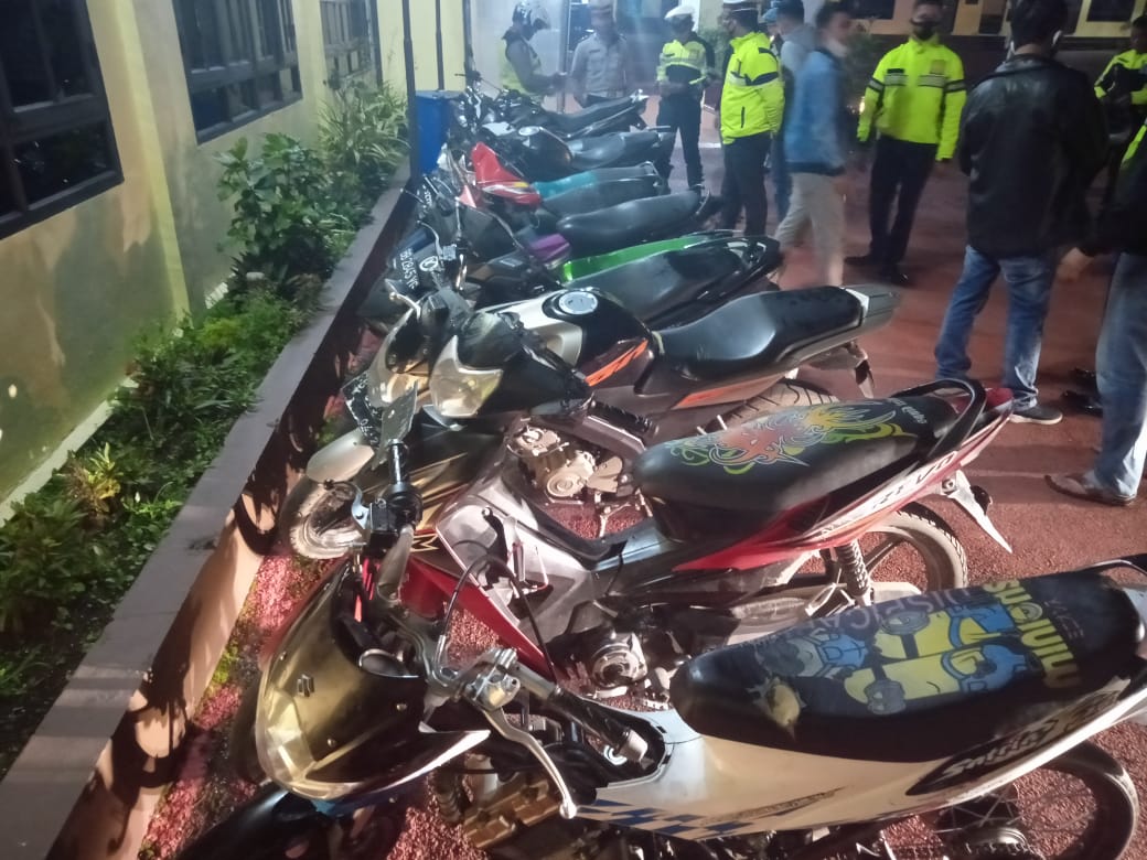 Gunakan Knalpot Blong, Polres Dairi Amankan 11 Unit Sepeda Motor