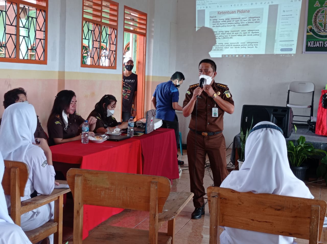 Program Jaksa Masuk Sekolah, Kejatisu Bahas Radikalisme dan Hoaks di SMA Pencawan