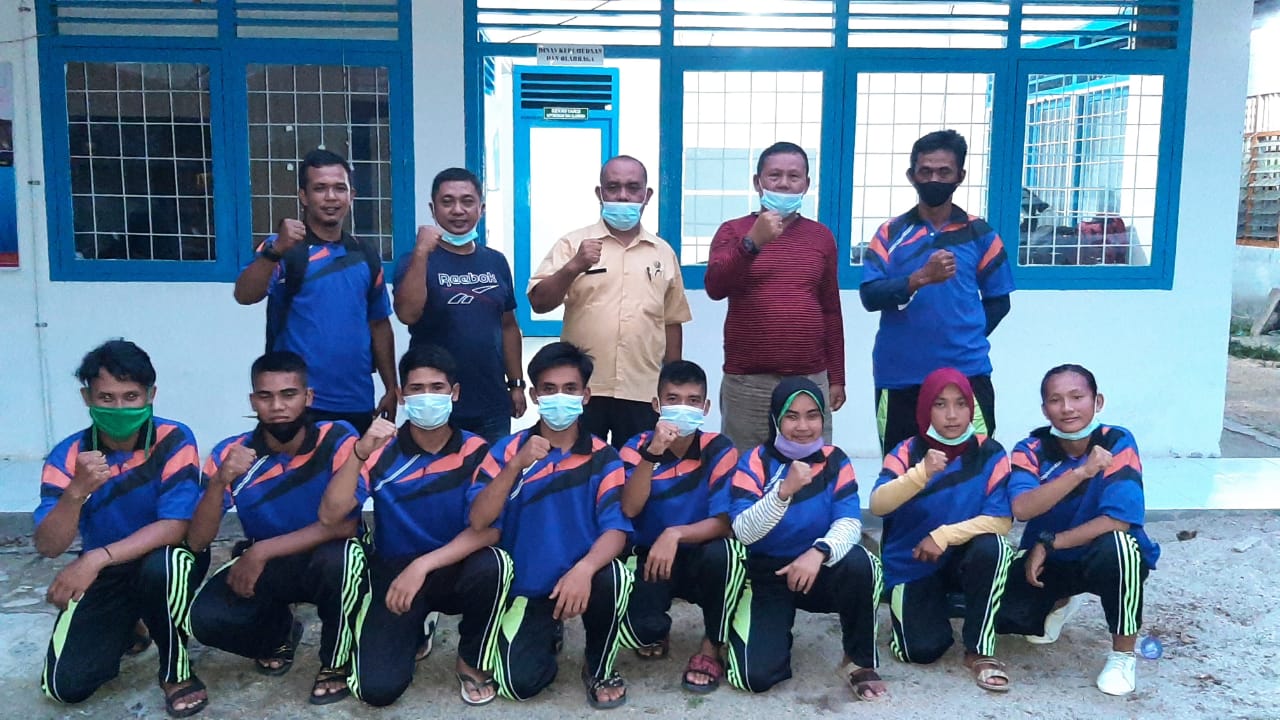 Ikut Seleksi Popnas, Dispora Tapteng Berangkatkan 7 Atlit Pencak Silat ke Medan