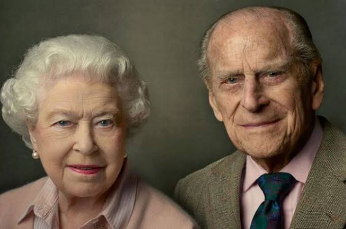 Sebelum Dimakamkan, Ratu Elizabeth II Kenang Hidup Bersama dengan Pangeran Philip
