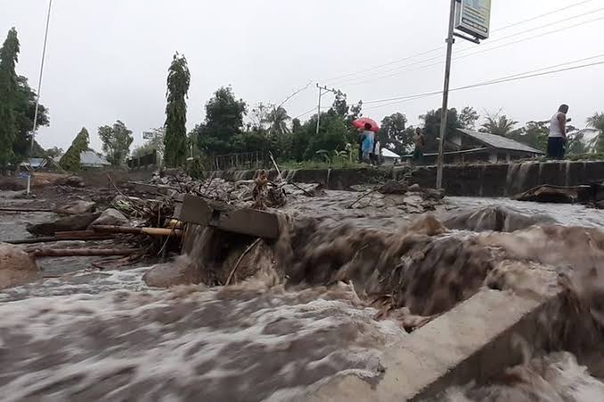 Banjir Bandang di NTT, Lima Orang Tewas