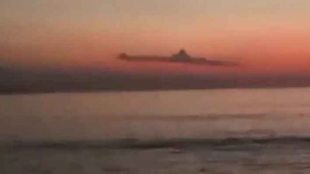 Viral Awan Mirip Kapal Selam Saat Sunrise di Bali, Ini Penjelasan BMKG