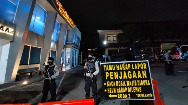 Pasca Aksi Teror, Mabes Polri Lakukan Pemeriksaan Terhadap Pengunjung