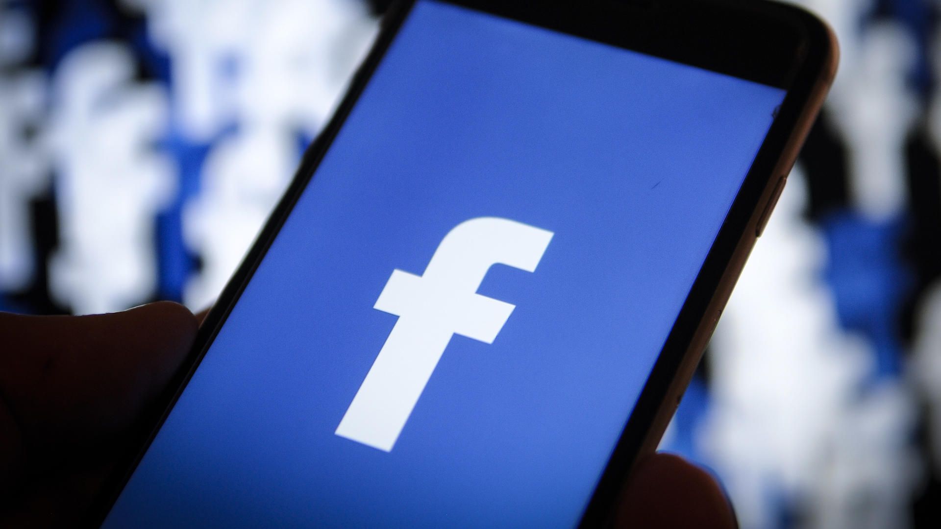 Facebook Hapus Ratusan Akun Terkait Kelompok Iran dalam Pengasingan di Albania