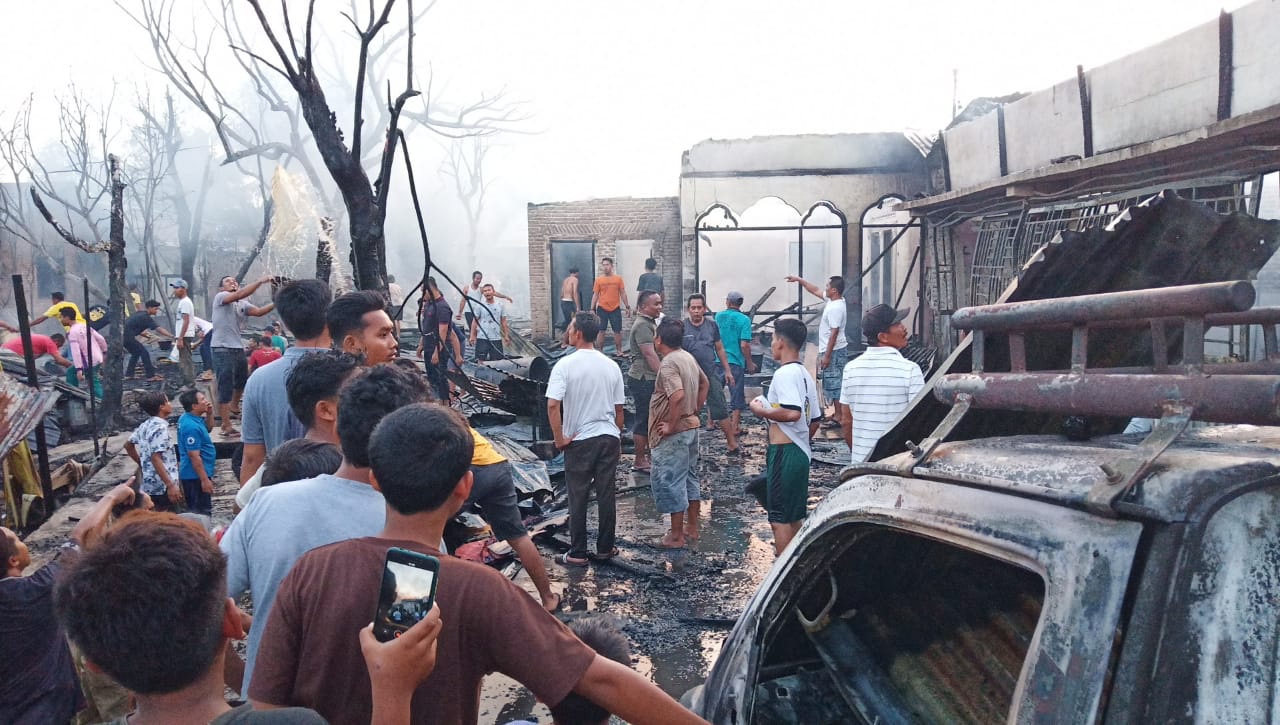 Gudang Pembuatan Springbed dan 4 Rumah di Tanjungmorawa Ludes Terbakar