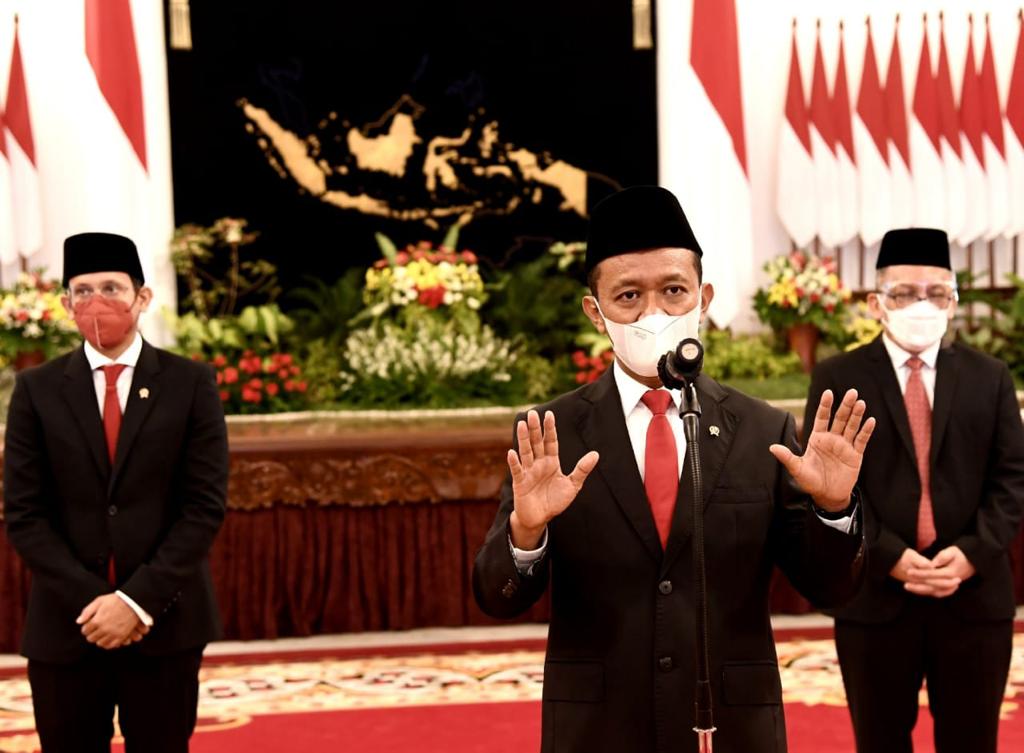 Resmi Dilantik Presiden Jokowi, Bahlil Jabat Menteri Investasi dan Nadiem Mendikbudristek