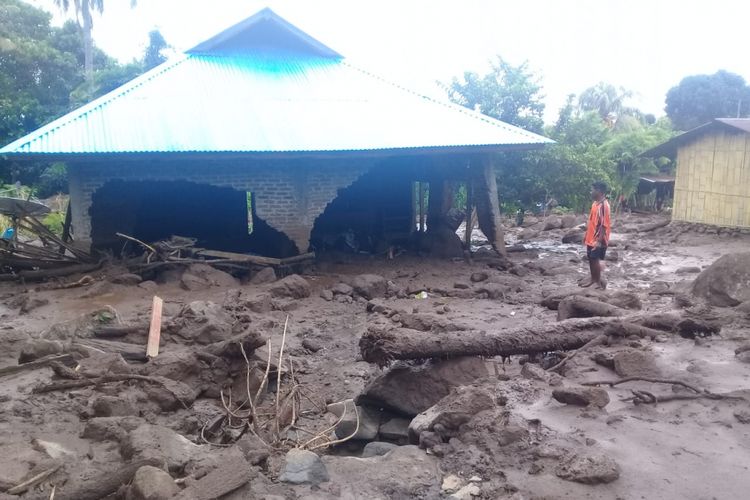 Korban Banjir Bandang NTT Masih Butuhkan Tenaga Dokter