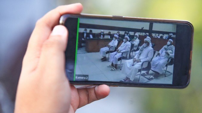 Kasus Petamburan, Habib Rizieq Divonis 8 Bulan Penjara