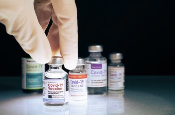 Kimia Farma Batalkan Vaksinasi Berbayar