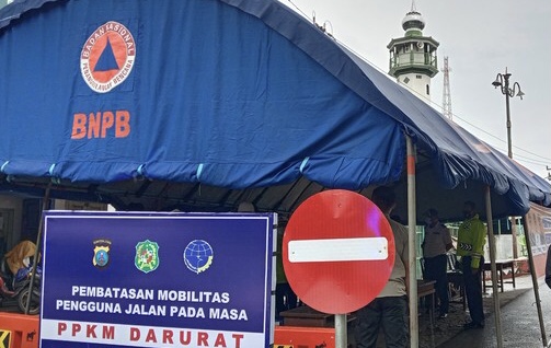 PPKM Darurat Medan Dimulai, Posko Penyekatan Disiagakan di Tembung