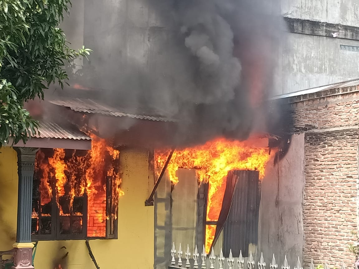 Kebakaran Hanguskan Rumah Mantan Ketua Muhammadiyah Lubukpakam   
