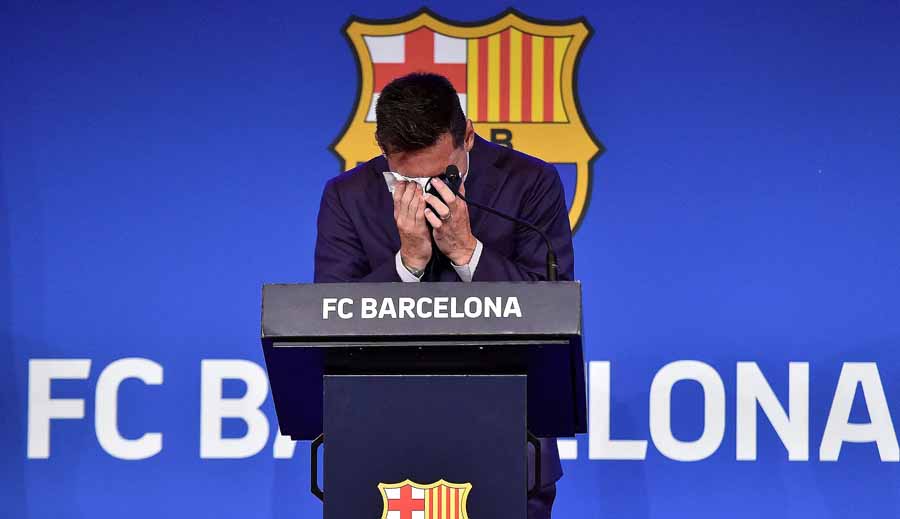 Dibesarkan Barca, Messi Menangis Ucapkan Kata Perpisahan