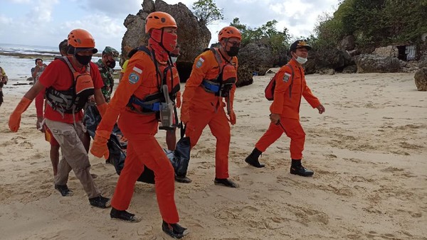 Hilang 3 Hari di Pantai Dreamland, Wisatawan Asal Surabaya Ditemukan Tewas