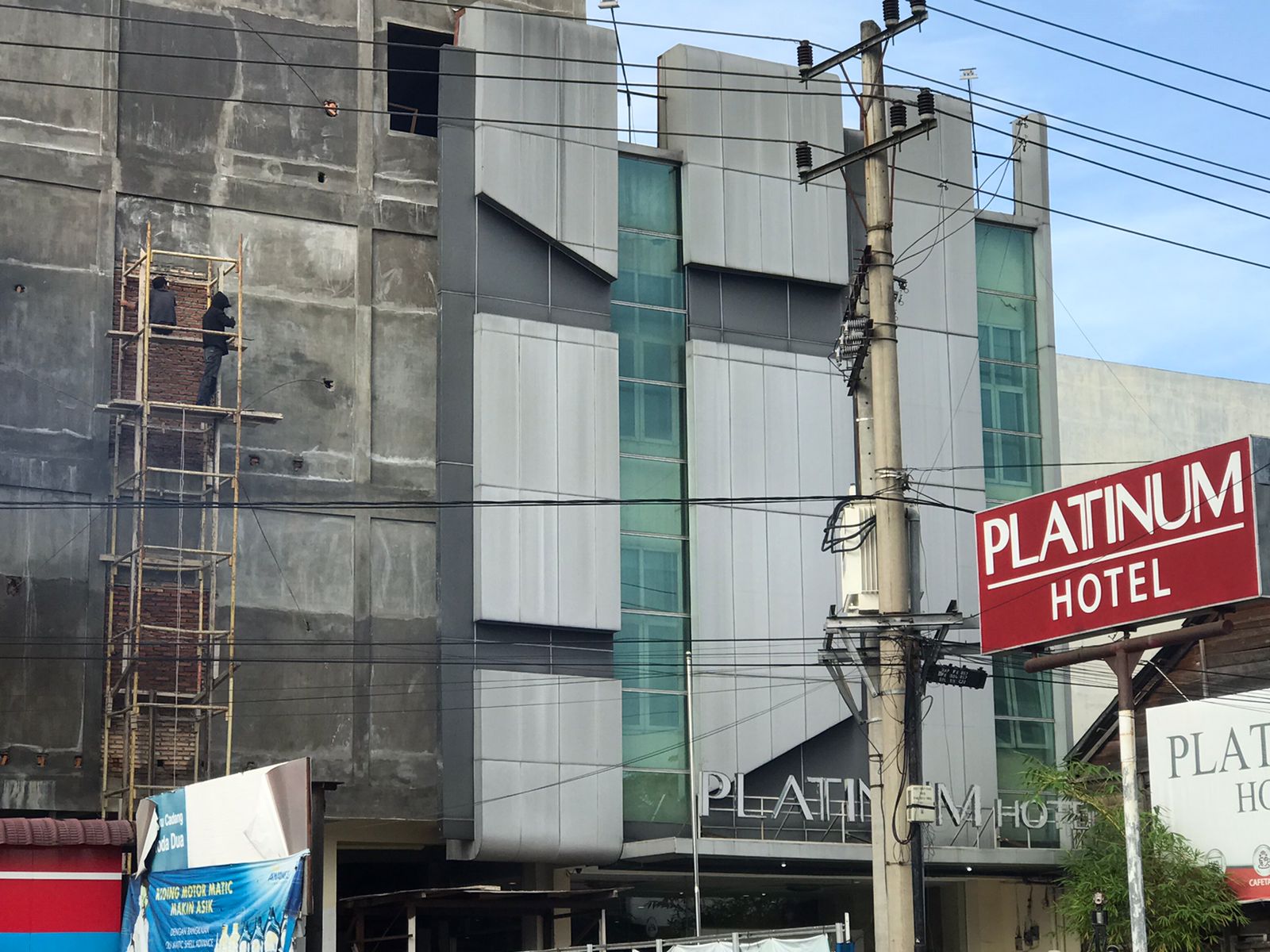 Bangun Gedung Baru, Platinum Hotel Rantauprapat Diduga Tak Pedulikan K3