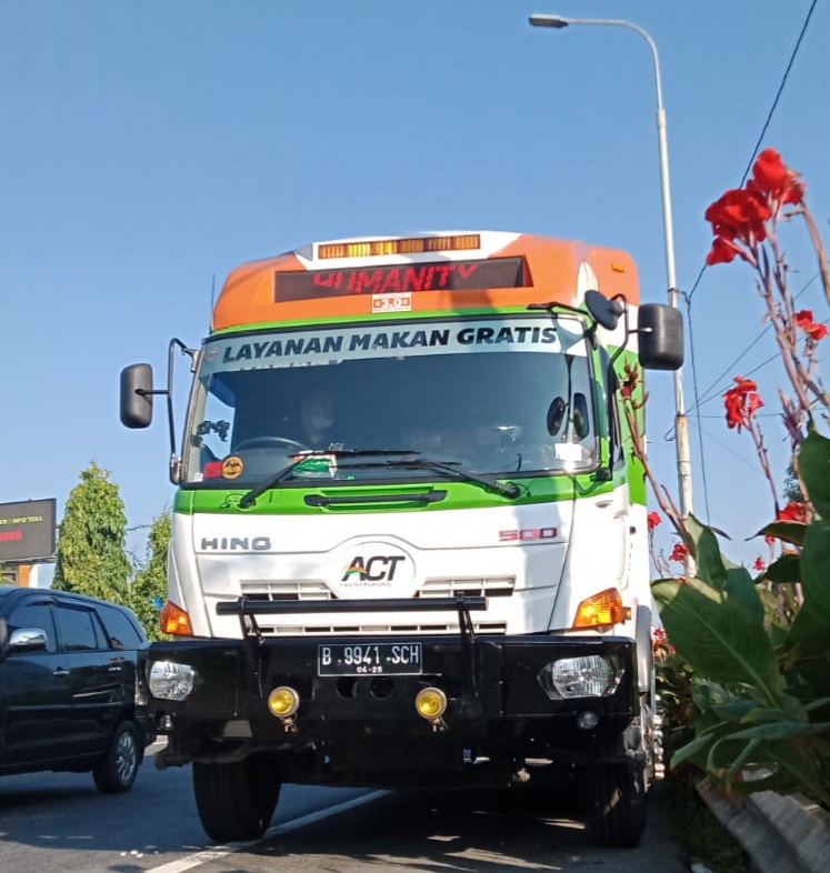 Tiba di Medan, Food Truck ACT Siap Sajikan Ribuan Makan Gratis Bagi Warga
