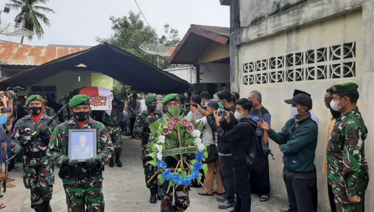 Tewas Ditembak OTK, Dantim BAIS TNI Dimakamkan Secara Militer