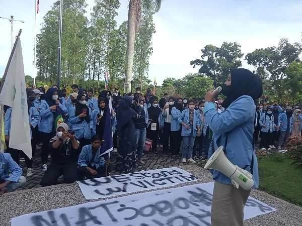 Diduga Lakukan Pelecehan, BEM Unri Minta Rektor Copot Sementara Dekan FISIP