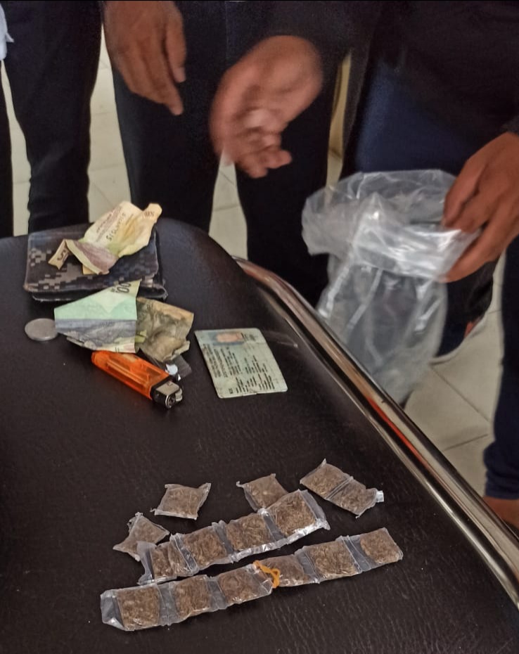 Tewas di Angkot, Di Saku Celana Seorang Pria Ditemukan Belasan Bungkus Diduga Narkoba