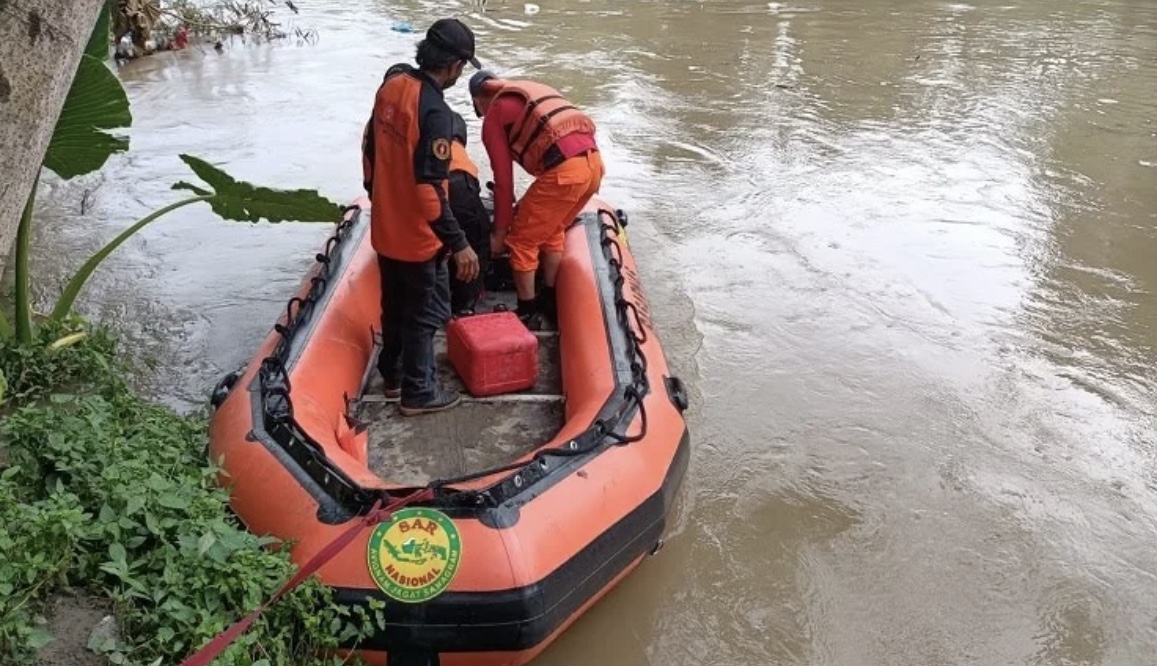 Terbawa Arus, Remaja Hilang saat Berenang di Sungai Deli