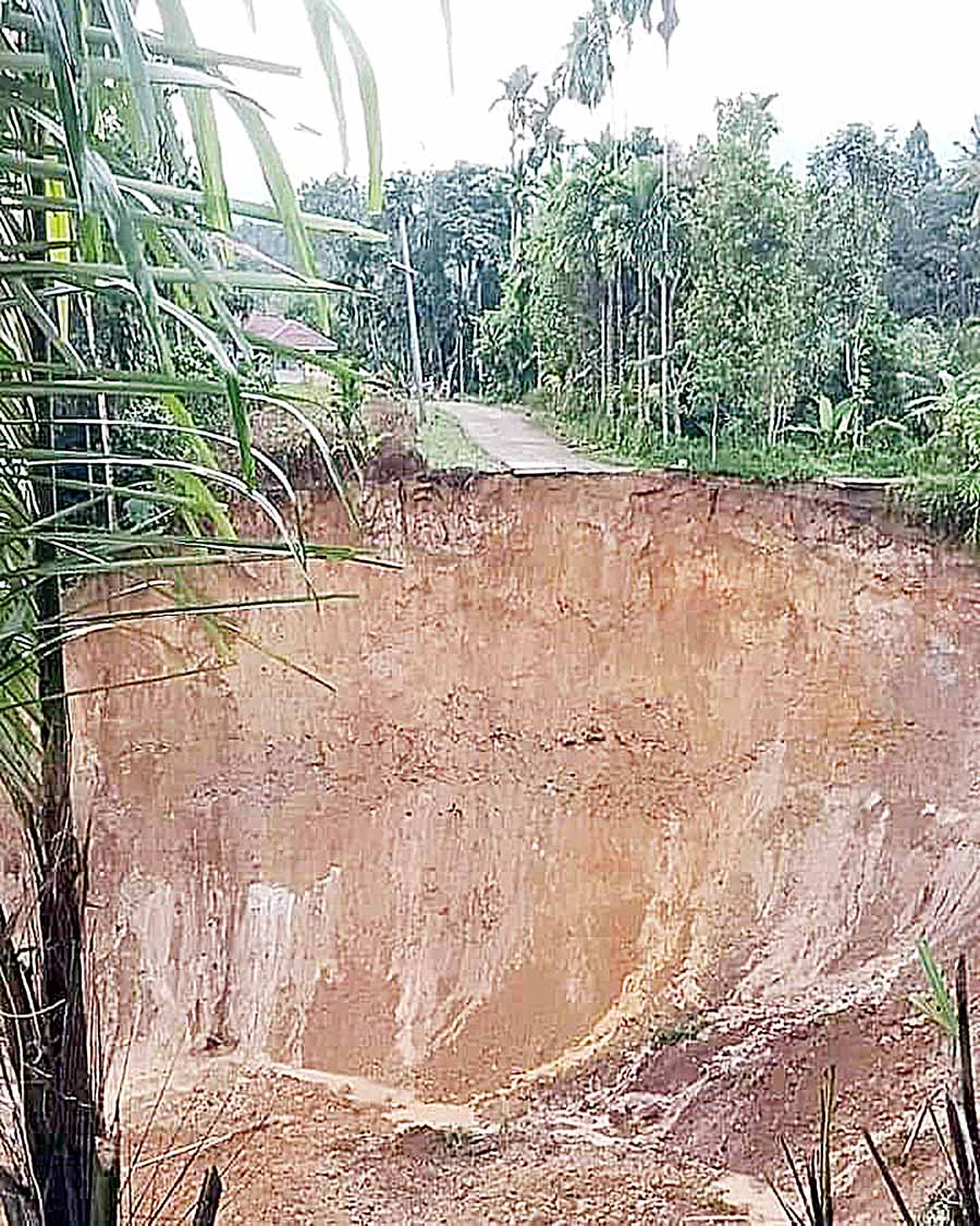 Lahan Milik Oknum Sekcam Diduga Jadi Penyebab, Bupati Diminta Sidak Lokasi Longsor di Sibolagit