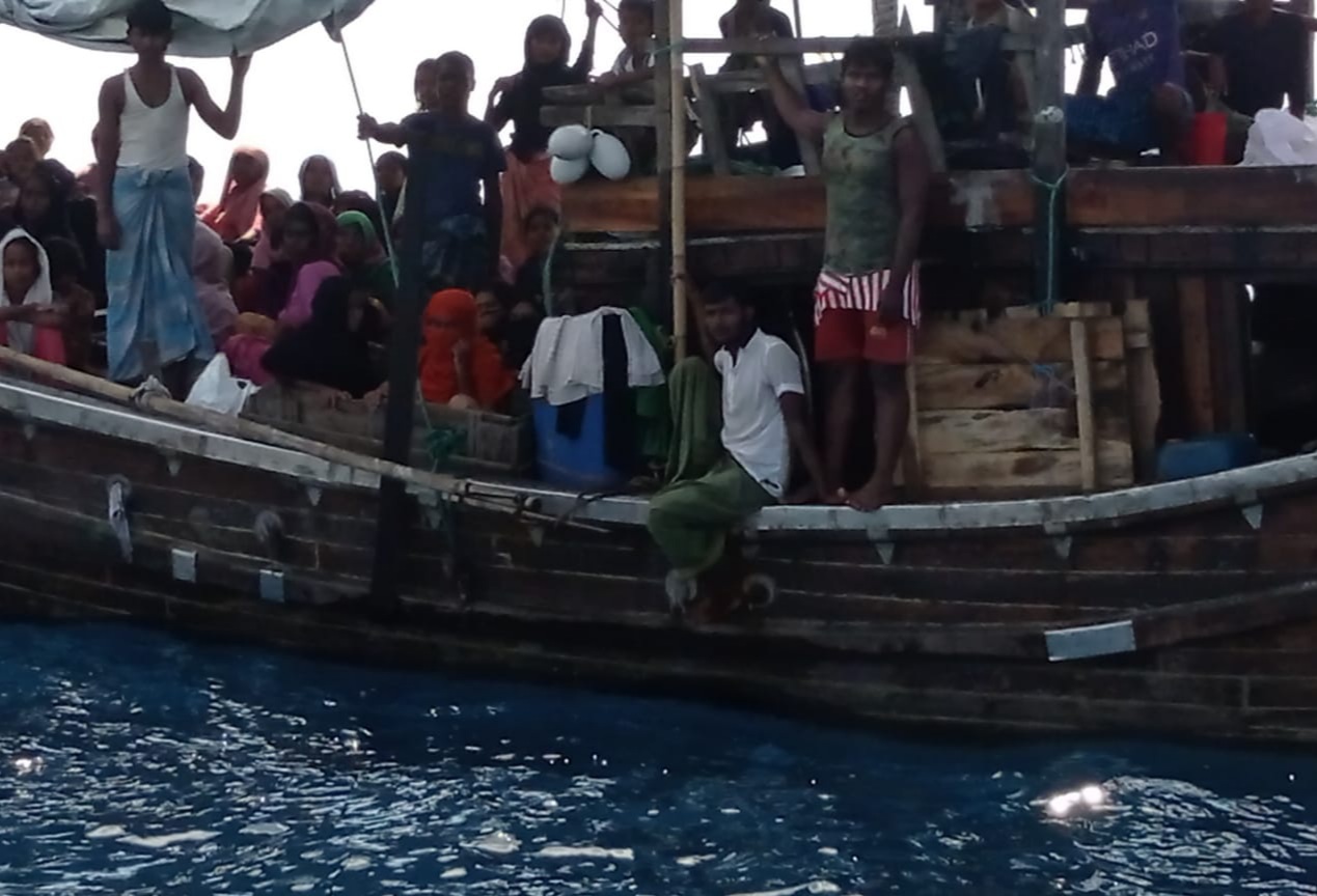 Terombang Ambing di Laut Bireun, Pemerintah Indonesia Segera Evakuasi Pengungsi Rohingnya