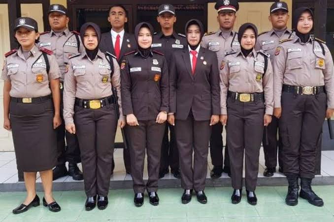 Seragam Baru Satpam akan Diganti Warna Krem, Warganet: Mirip Polisi India