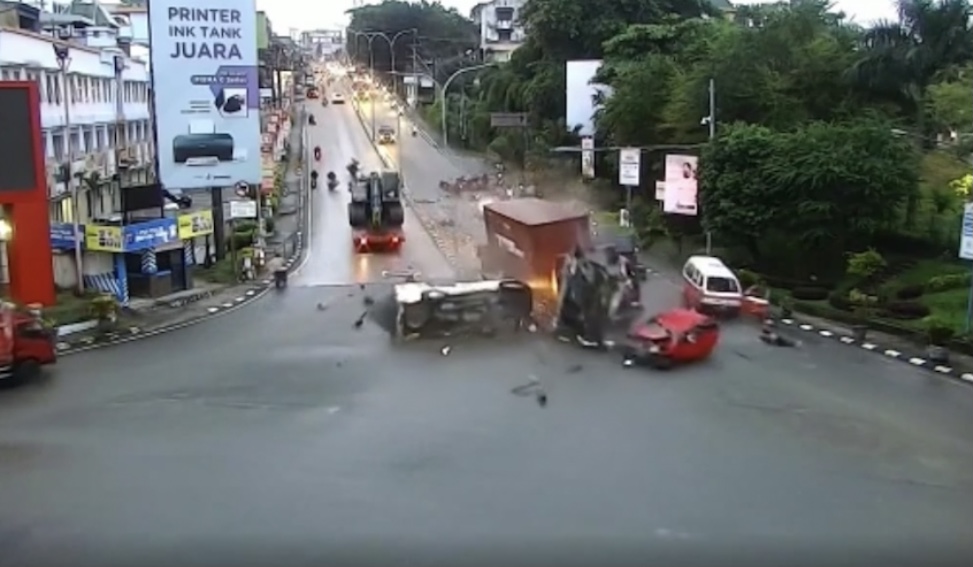 Truk Tabrak Sejumlah Pengendara di Balikpapan, 5 Orang Tewas