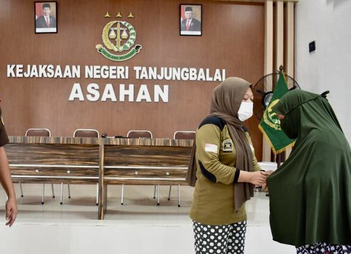 Kejari Tanjungbalai Hentikan Penuntutan Ibu yang Beli Ponsel Curian untuk Anak Belajar Daring