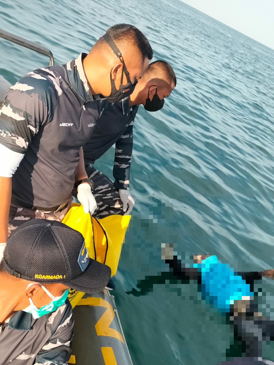 Ditemukan Tewas di Perairan Batubara, TNI AL Evakuasi Jenazah Nelayan Asal Sergai