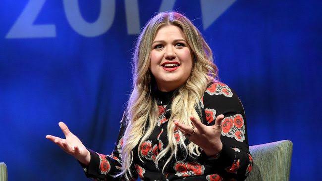 Kelly Clarkson Ajukan Perubahan Nama Menjadi Kelly Brianne