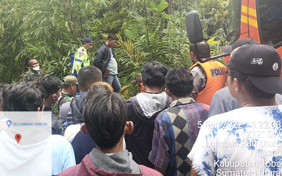 Mobil Pickup di Toba Masuk Jurang, Polisi Lakukan Pencarian