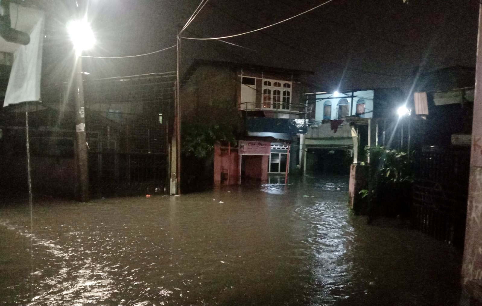 Air Sungai Deli Naik, 89 Rumah Warga di Kota Medan Terendam Banjir
