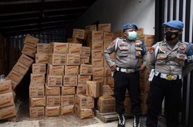 Timbun 53 Ribu Liter Minyak Goreng, Polisi Segel 2 Distributor di Palu